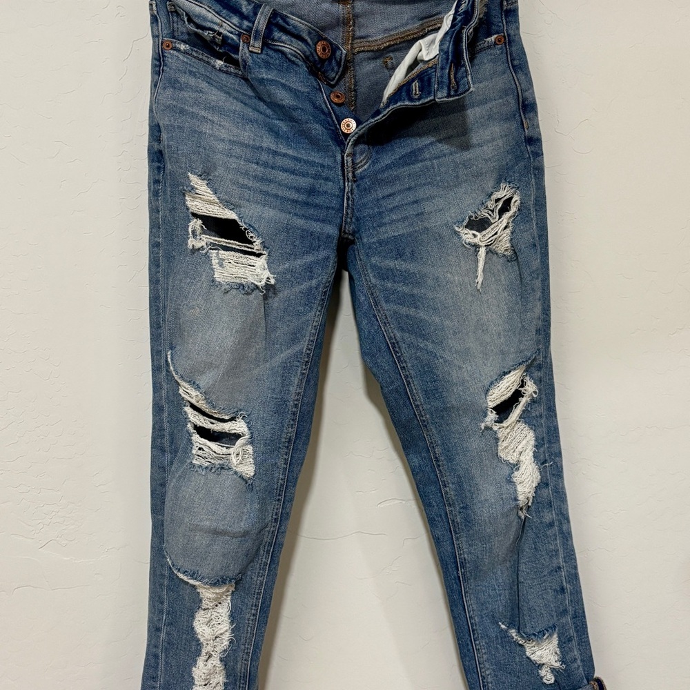 American Eagle Distressed Blue Women's Jeans